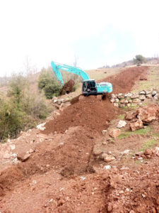 TOROSLAR’DA  YOL DÜZENLEME  ÇALIŞMALARI SÜRÜYOR