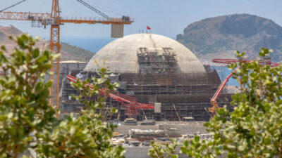 128 çelik halat, reaktör binasının güvenliğini ve maksimum sağlamlığını sağlayacak