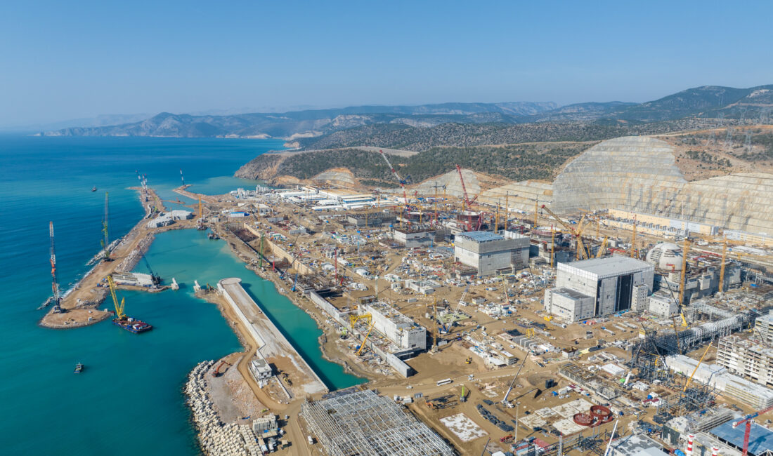 Kazakistan Cumhuriyeti’nden gazeteciler, uzmanlar ve Kazakistan’ın enerji alanında önde gelen