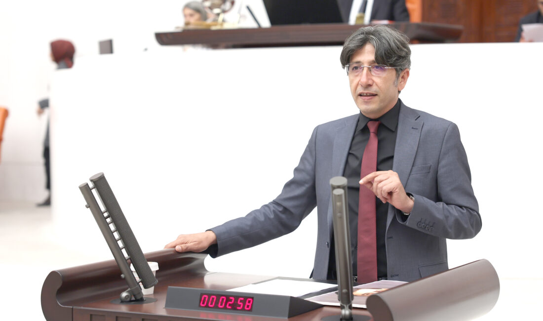 Samandağ Devlet Hastanesi’nde depremzede yurttaşlardan gelen şikayetler üzerine DEM Parti