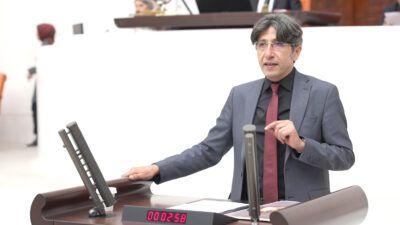 Samandağ Devlet Hastanesi’nde depremzede yurttaşlardan gelen şikayetler üzerine DEM Parti