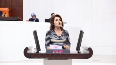 CHP Mersin Milletvekili Gülcan Kış, Ulaştırma ve Altyapı Bakanı Abdulkadir
