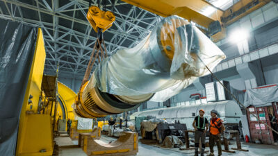 Akkuyu NGS’nin 1’inci ünitesinde rotorun türbin jeneratör statoruna başarılı bir