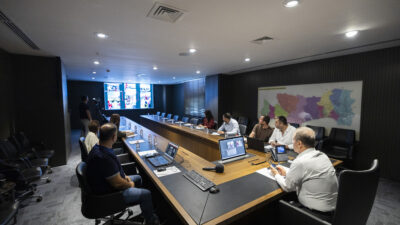 Mersin Büyükşehir Belediye Başkanı Vahap Seçer, canlı bağlantı yolu ile