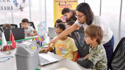 Mersin Büyükşehir Belediyesi Kadın ve Aile Hizmetleri Dairesi Başkanlığı bünyesinde