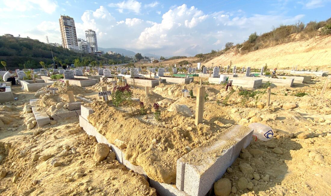 Arkadaşı tarafından öldürülen kadın toprağa verildi