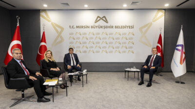 Mersin Büyükşehir Belediye Başkanı Vahap Seçer; yerel TV ve radyolarda