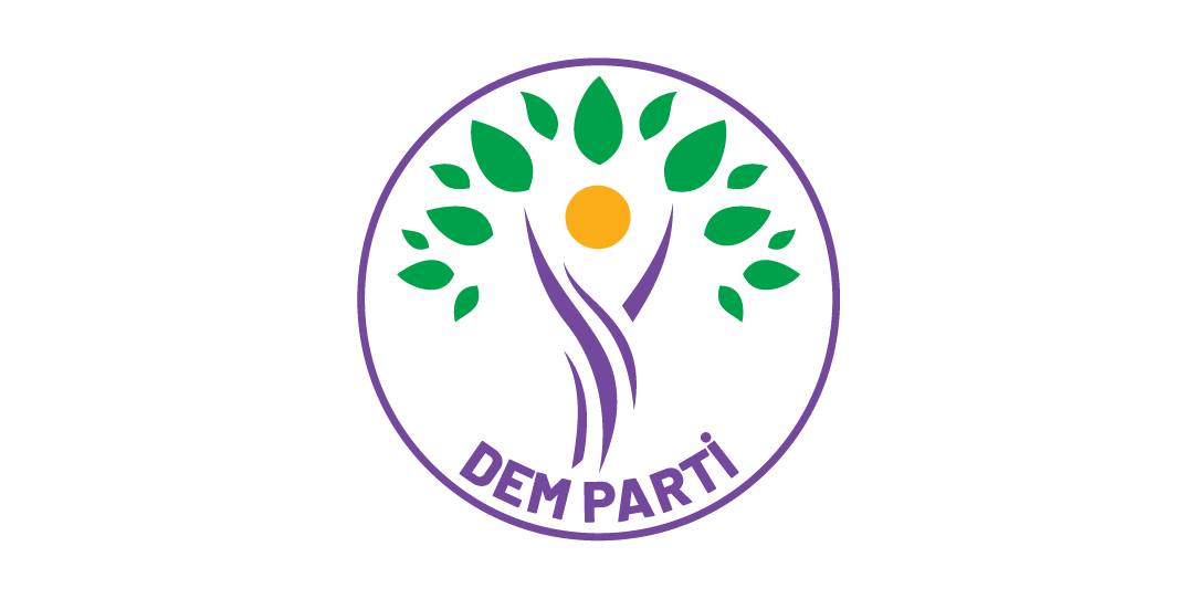 DEM Parti, Mersin’de Akdeniz Belediyesi eş başkanları Hoşyar Sarıyıldız ile Nuriye Aslan‘ın gözaltına alınmasına ilişkin