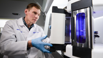 Rusya Devlet Nükleer Enerji Kuruluşu Rosatom’a bağlı bilim insanları, canlı