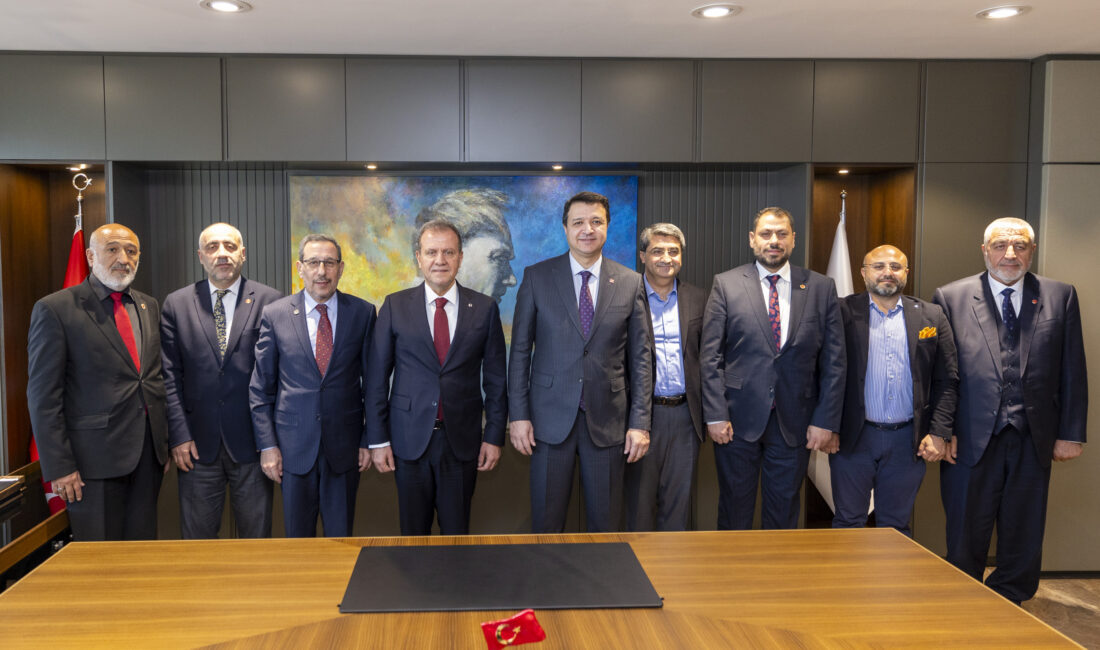 Saadet Partisi 8. Olağan Mersin İl Kongresi dolayısıyla kentte bulunan