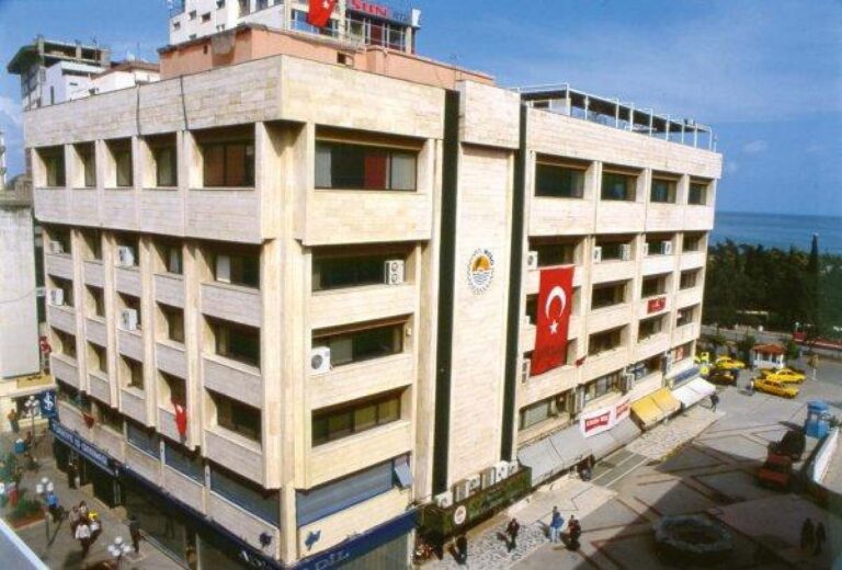 Abdullah Ayan’dan MTSO’ya “Himaye” Tepkisi: “130 Yıllık Kurum Milletvekili Himayesine Girmez” Mersin siyaset ve iş dünyasının yakından takip ettiği isimlerden Abdullah