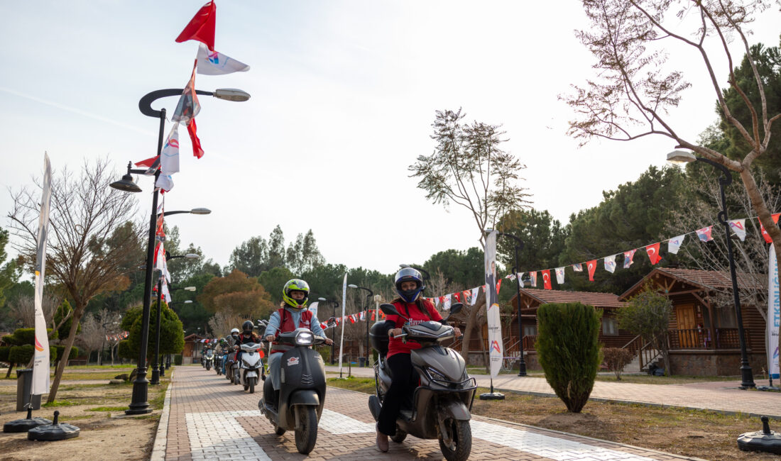 MERSİN BÜYÜKŞEHİR’DEN “MOTORLU KADINLAR GÜVENLİ SÜRÜŞ ETKİNLİĞİ” Mersin Büyükşehir Belediyesi Kadın ve Aile Hizmetleri Dairesi Başkanlığı tarafından