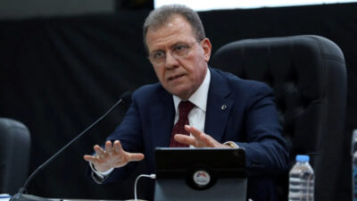 Mersin Büyükşehir Belediye Başkanı Vahap Seçer Ekrem İmamoğlu’nun gözaltı kararı