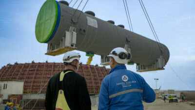 Besleme Suyu Depolama Tankının 3’üncü Güç Ünitesi’nin türbin binasına taşınmasına