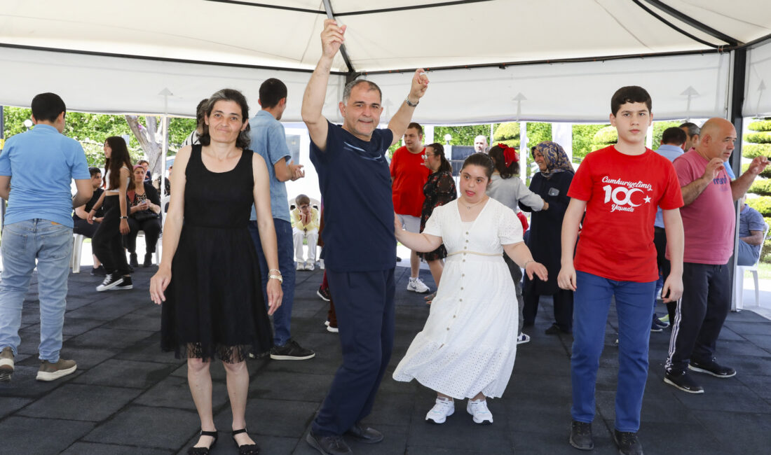 Mersin Büyükşehir Belediyesi’nin, Ulu Önder Mustafa Kemal Atatürk’ün tüm dünya