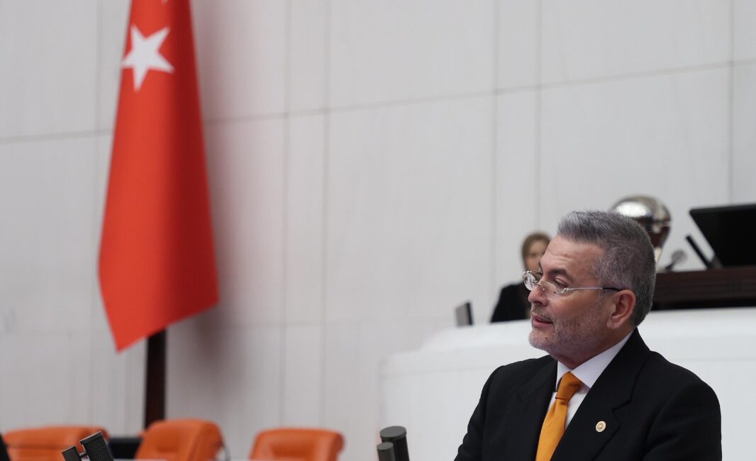 Milliyetçi Hareket Partisi Mersin Milletvekili ve MYK Üyesi Dr. Levent