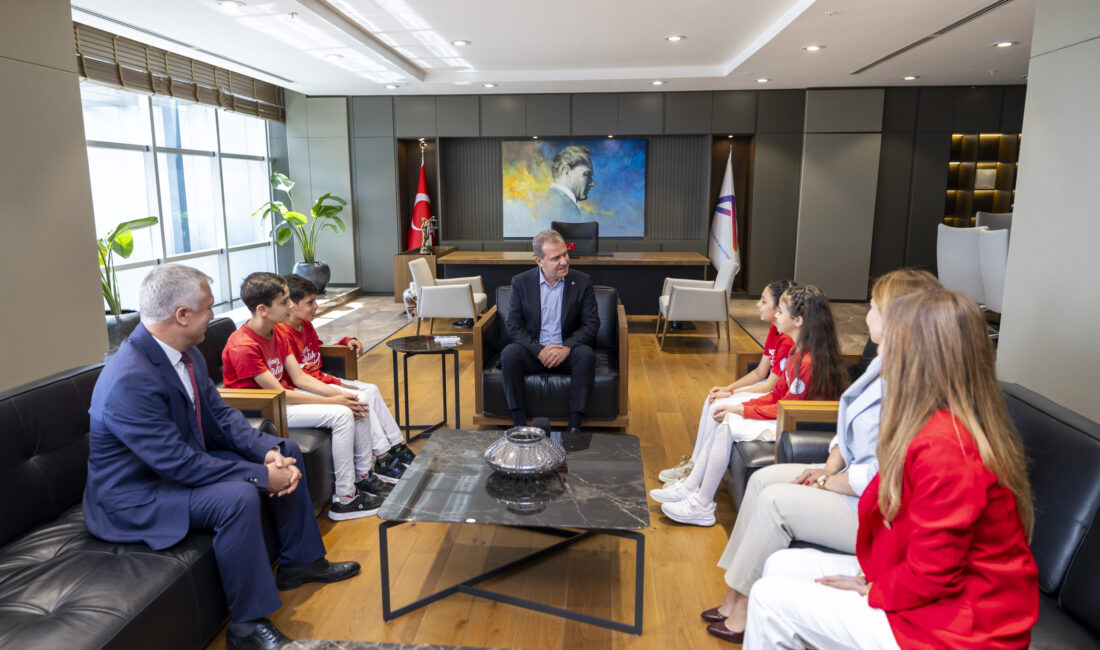 23 Nisan Ulusal Egemenlik ve Çocuk Bayramı’nın sevincini yaşayan öğrenciler