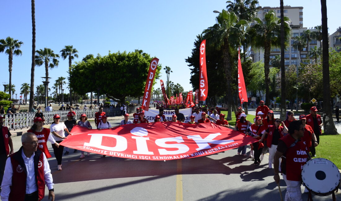 Mersin’de 1 Mayıs Emek ve Dayanışma Günü coşkuyla kutlandı. Mersin