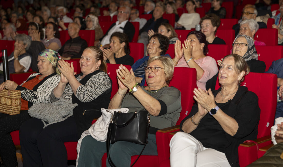 BÜYÜKŞEHİR’İN GÖNÜLDEN SESLER KOROSU ‘BAHAR KONSERİ’ İLE TÜRK SANAT MÜZİĞİ ZİYAFETİ YAŞATTI Sosyal belediyecilik anlayışıyla yaş almış bireylerin aktif ve üretken bir