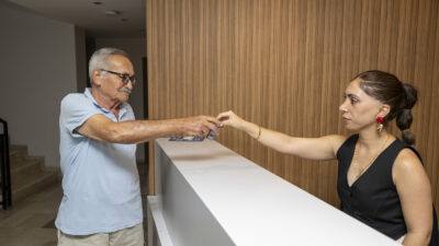 Mersin Büyükşehir Belediyesi Sosyal Hizmetler Dairesi Başkanlığı bünyesinde, hizmet veren “Refakatçi