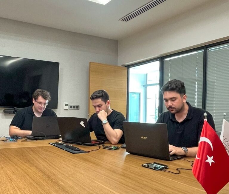 KURALIN TAKIMI TEKNOFEST 2025 FİNALİNDE Türkiye’nin çip tasarımı alanında söz sahibi olmasına katkı sunma hedefiyle