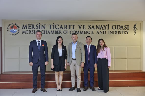 NGUYEN İLK RESMİ ZİYARETİNİ MERSİN’E GERÇEKLEŞTİRDİ Görevine yeni başlayan Vietnam Sosyalist Cumhuriyeti Ticaret Ataşesi Hang Viet