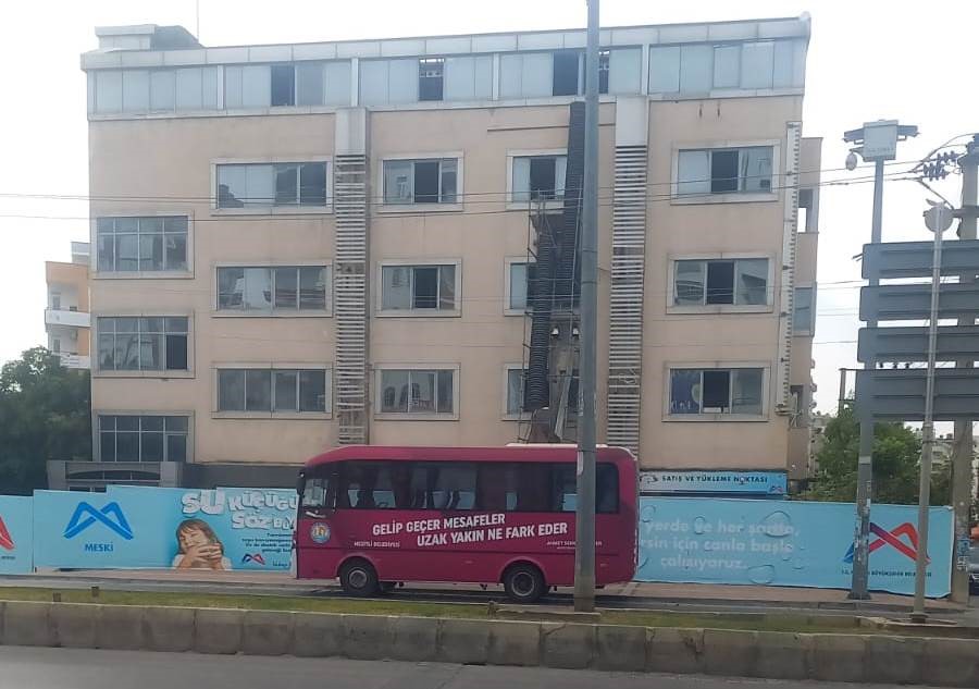 Mezitli Belediyesi, bugün ilçe sınırları içerisinde gerçekleştirilen çevre etkinliğine araç