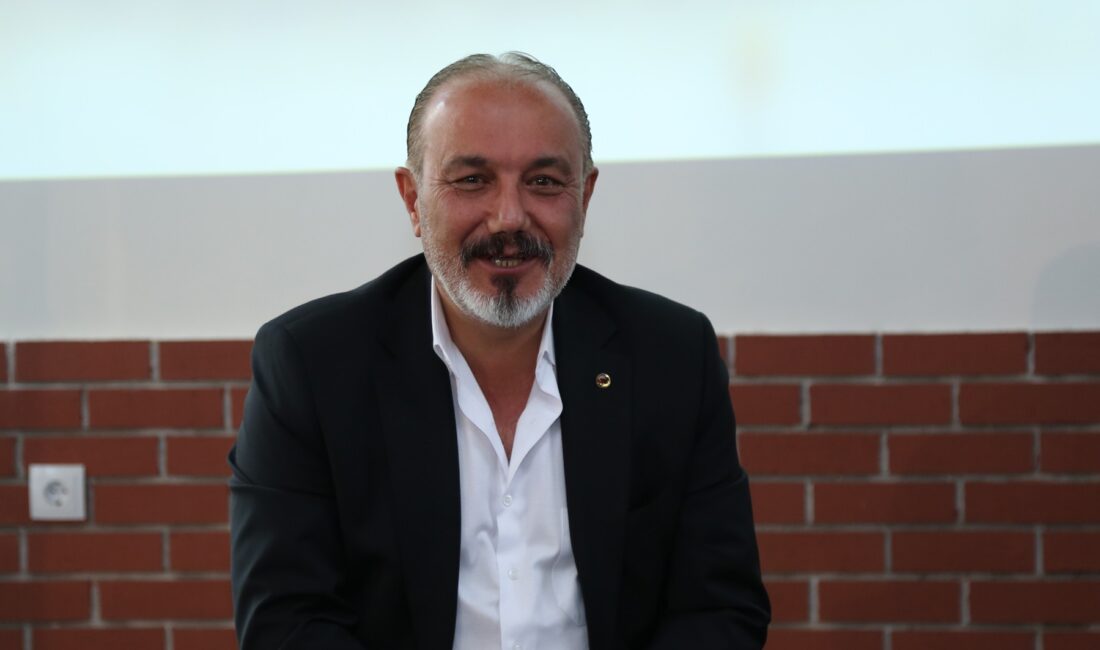 MERSİN’İN ASIL SORUNU BARINMA DEĞİL ULAŞIM! Prof. Dr. Mehmet İsmail Yağcı: "Mersin’de Sanayi ve İmalat Büyümüyor,