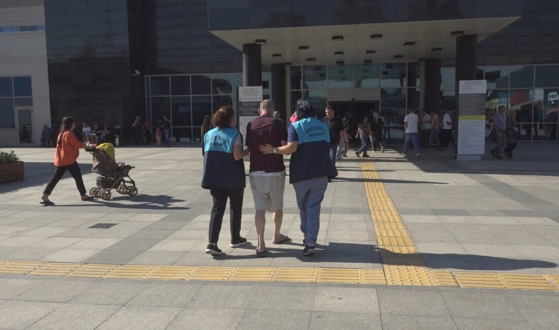 Akdeniz Belediyesi’nin Onkobüs’ü Hayatlara Dokunuyor Akdeniz Belediyesi tarafından hayata geçirilen “Onkobüs Servisi”, kanser tedavisi gören