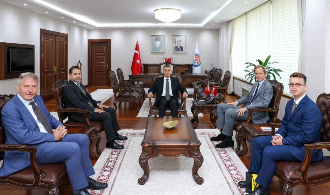 Vali Atilla Toros, Belçika Büyükelçisi ile Bir Araya Geldi Mersin Valisi Atilla Toros, Belçika’nın Türkiye Büyükelçisi Hendrik Van de