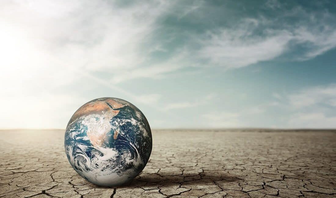 “43 Derecede Alarm: İklim Değişikliği!” Eylül ayının ortalarında, sonbaharın serinliğini beklerken Adana’da araç göstergesi 43