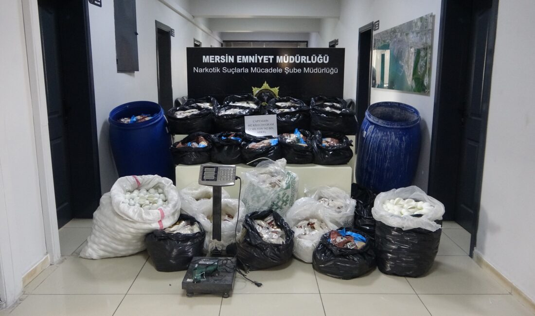 Mersin polisinin düzenlediği operasyonda ele geçirilen 3 milyon 542 bin
