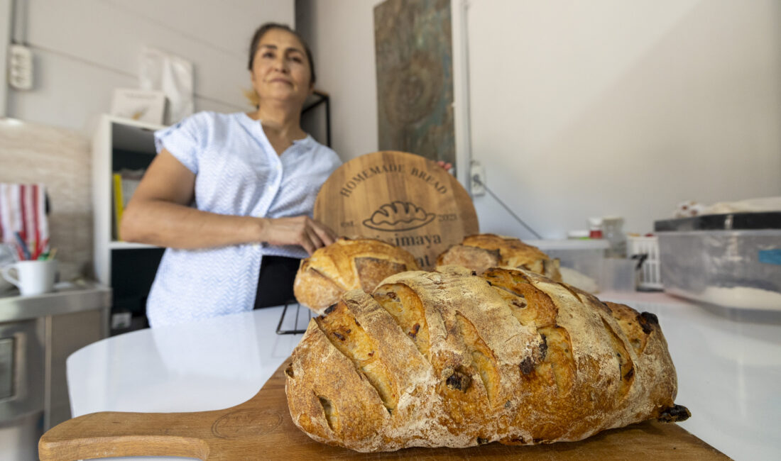 EKŞİ MAYA EKMEKLER TÜM SOFRALARDA YER BULUYOR Mersin’de kadın girişimciler, Büyükşehir Belediyesi’nin sağladığı desteklerle üretimlerini büyütmeye ve