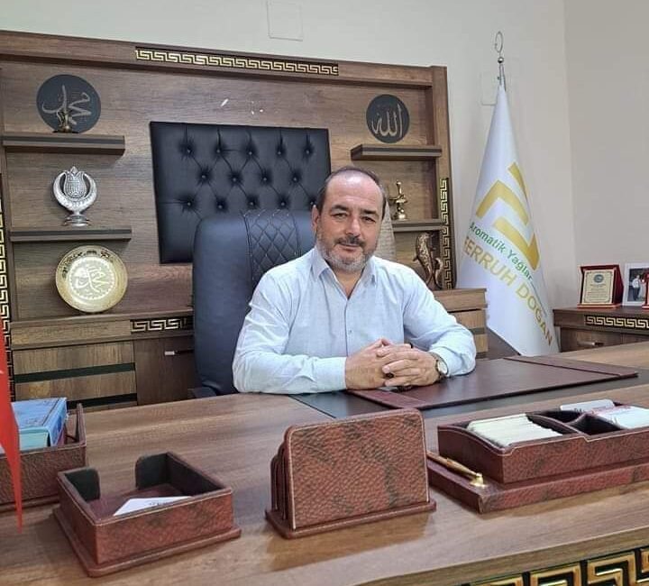 Gençlerin elinde silah değil kalem olmalı Uluslararası Medeniyet Refah Eğitim ve Sağlık Derneği (U.M.R.E) Genel Başkanı