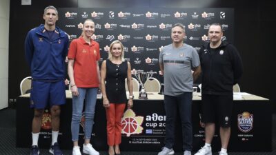ÇİMSA ÇUKUROVA BASKETBOL ÇBK Basketbol takımı koçu George Dikeoulakos, Athens