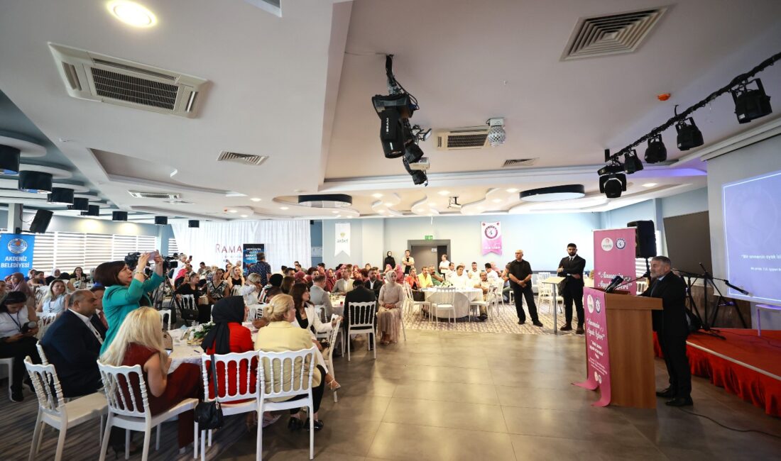 Mersin’de “Annenin Ayak İzi” Projesi Tanıtıldı Mersin’de, Uluslararası Kadın ve Girişimciler Derneği (UKA-DER) tarafından hayata geçirilen