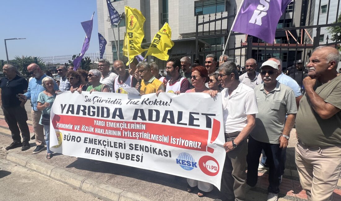UMUT CAN ERKAN Büro Emekçileri Sendikası (BES) Mersin Şubesi üyeleri,