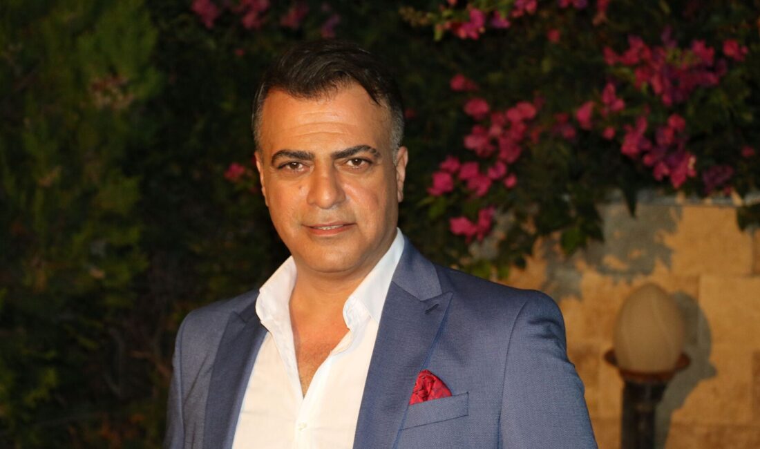 Sermiyan Midyat ‘Cellabi’ filmini çekmeyen yapım şirketine açtığı davayı kazandı Oyuncu Sermiyan Midyat, ‘Cellabi’ adlı filmde başrol oynamak için anlaştığı