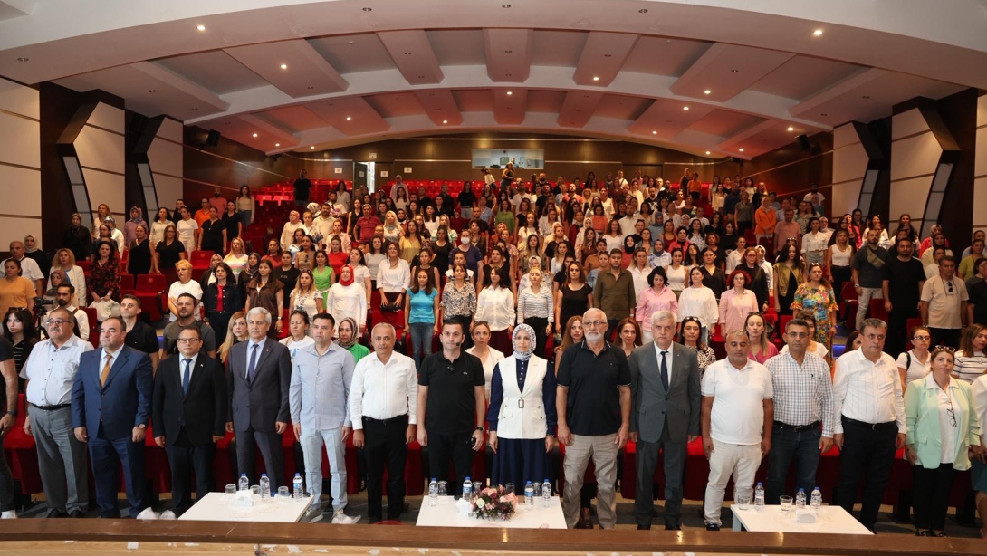 Müdürlüğümüzün bünyesindeki Mersin Eğitim Akademisi tarafından eğitimde yenilikçi yaklaşımları geliştirmeyi,