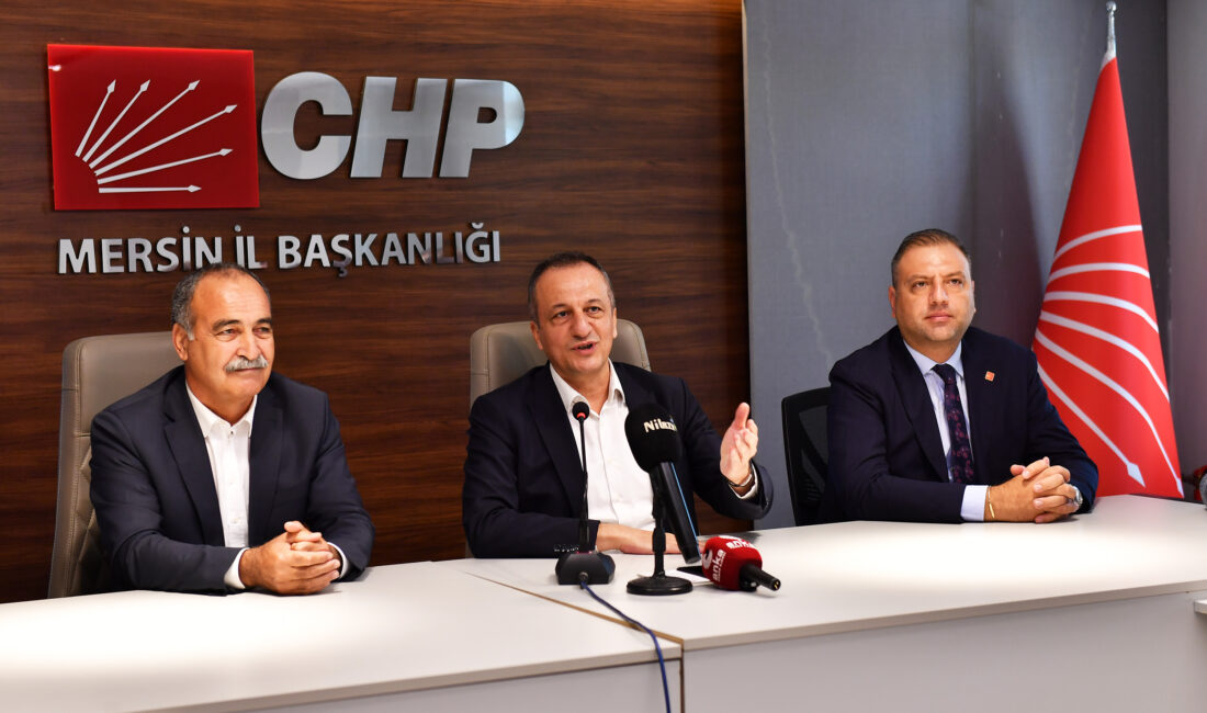 KORAL ÖMÜR YENİDEN CHP İL BAŞKANLIĞINA ADAY Cumhuriyet Halk Partisi (CHP) Mersin İl Başkanı Koral Ömür, önümüzdeki