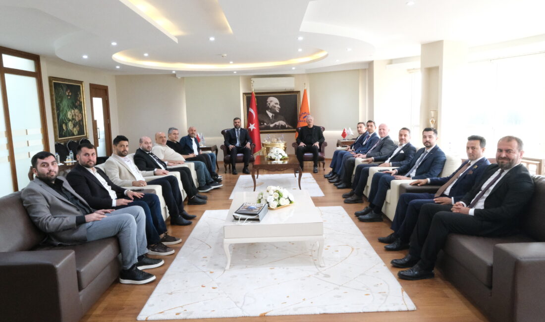 MÜSİAD Mersin Şube Başkanı Mehmet Sait Kayan ve yönetim kurulu