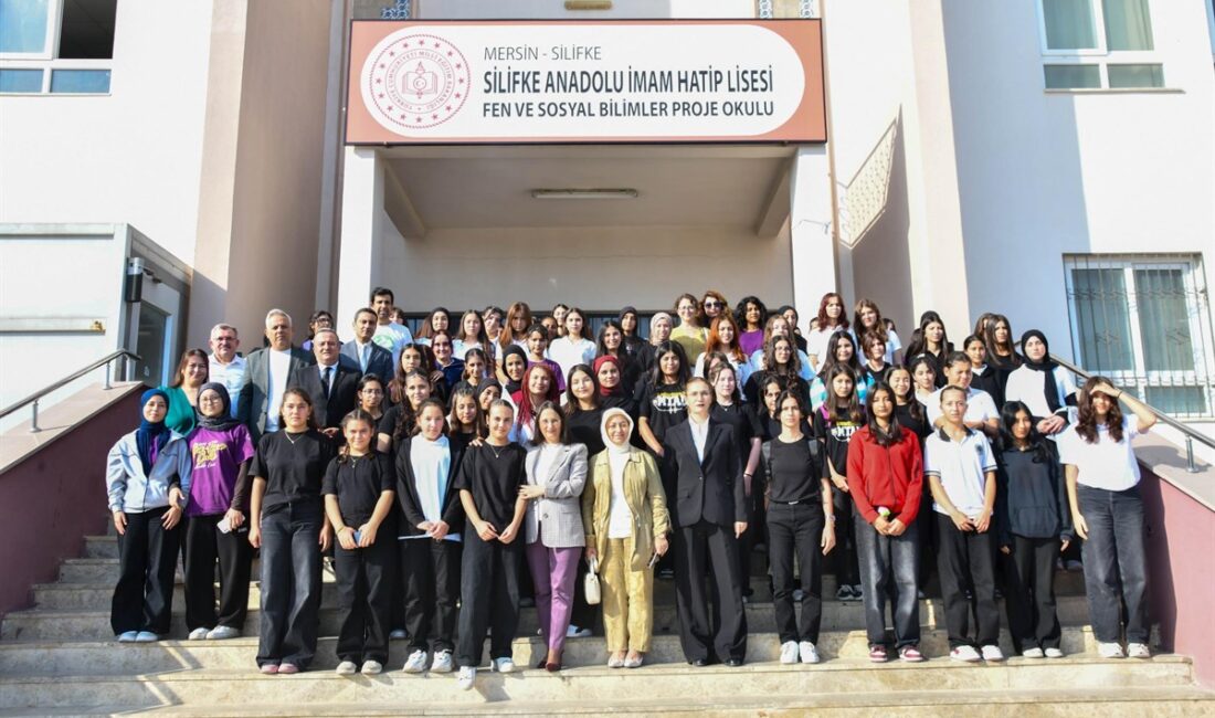 Mersin Valisi Atilla Toros’un eşi Yargıtay Üyesi Dudu İrem Toros,