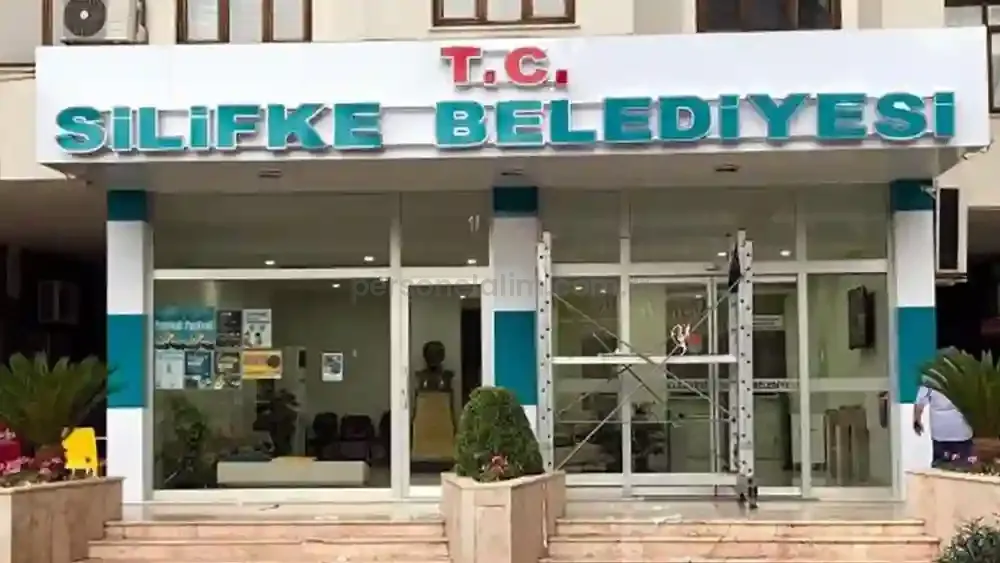 “Mersin Silifke Belediyesi 20 İşçi Alımı Yapacak: Son Başvuru 11 Ekim” Mersin Silifke Belediyesi, büro personeli ve beden işçisi olarak toplam