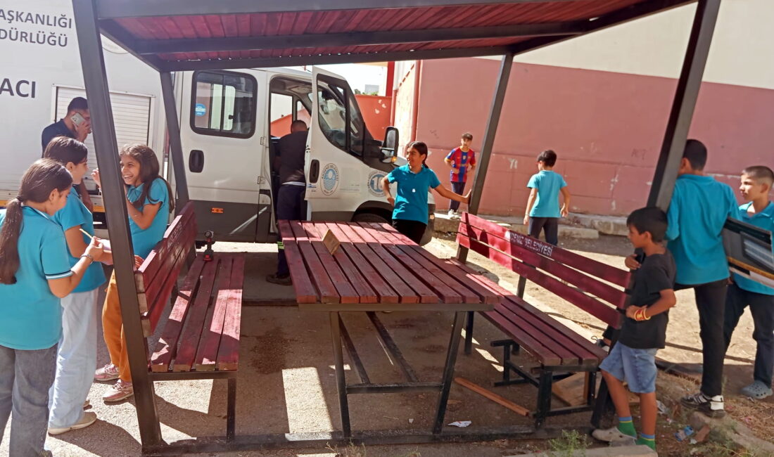 Akdeniz Belediyesi, merkez-kırsal mahalle ayırımı yapmadan ilçe sınırlarında yer alan