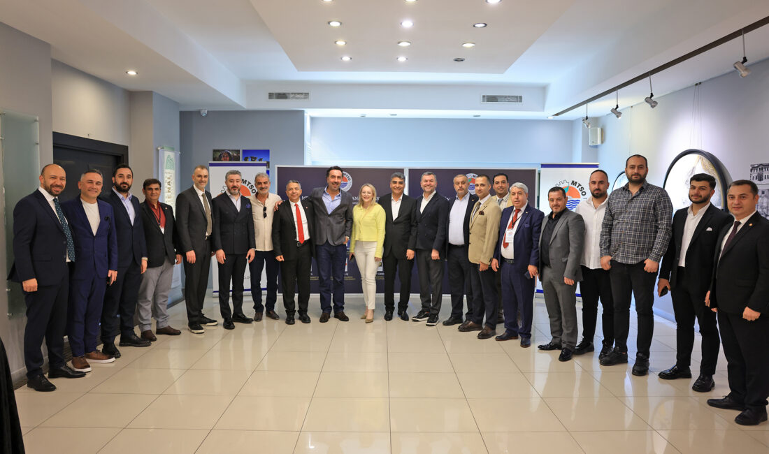 Özpeynirci: “Otomotivin geleceğini donanım değil yazılım şekillendirecek” Elektrikli araçların hızla dönüştürdüğü otomotiv sektöründe artık rekabeti motor gücü