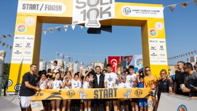 MEZİTLİ BELEDİYESİ’NDEN TARİHİ KOŞU, SOLİ 10K NEFES KESTİ! Mezitli Belediyesi tarafından düzenlenen Soli 10K koşusu, Akdeniz’in incisi Mezitli’de