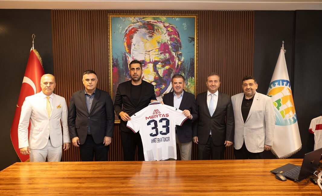 Yeni Mersin İdman Yurdu ziyaretleri sürdürüyor Yeni Mersin İdman Yurdu Kulüp Başkanı Servet Özdemir ve Yönetim