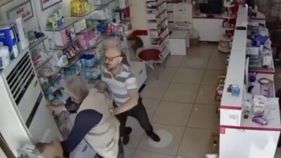 Eczacı kalfası işten çıkarıldı Mersin‘in Erdemli ilçesinde, muadil ilaç verdiği için hastanın oğlu tarafından