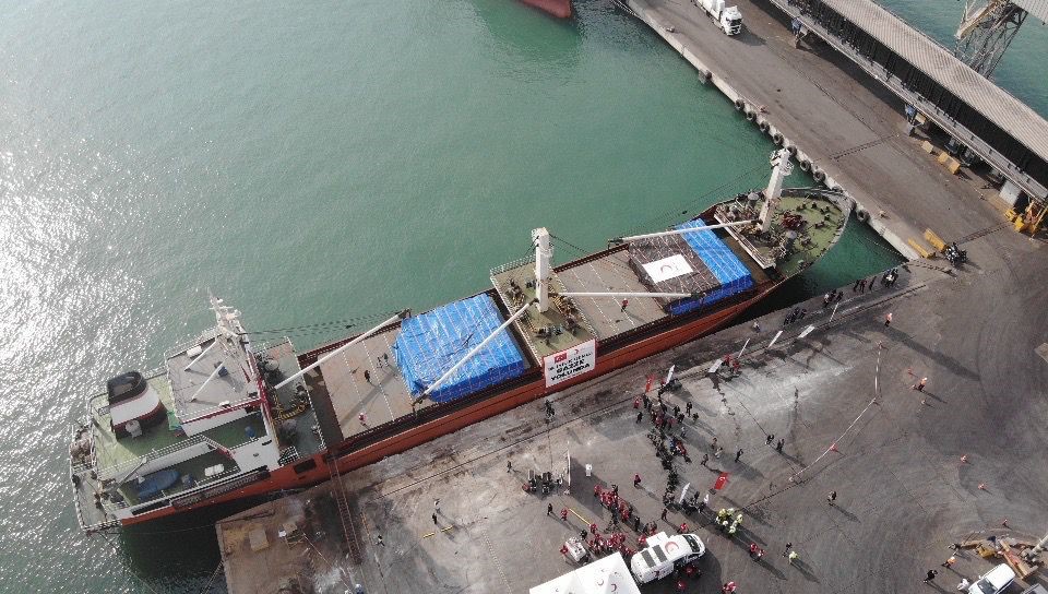 18. İyilik Gemisi Mersin’den Gazze’ye uğurlandı Gazze’de sağlanan ateşkesin ardından çalışmalarını hızlandıran Kızılay, bölgedeki acil ihtiyaçları