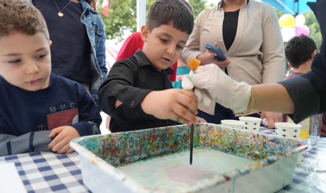 Tarsus’ta çocuklar ara tatilde hem eğlendi hem öğrendi Tarsus Belediyesinin yarıyıl tatiline özel hazırladığı etkinliklerde çocuklar tiyatrodan atölye
